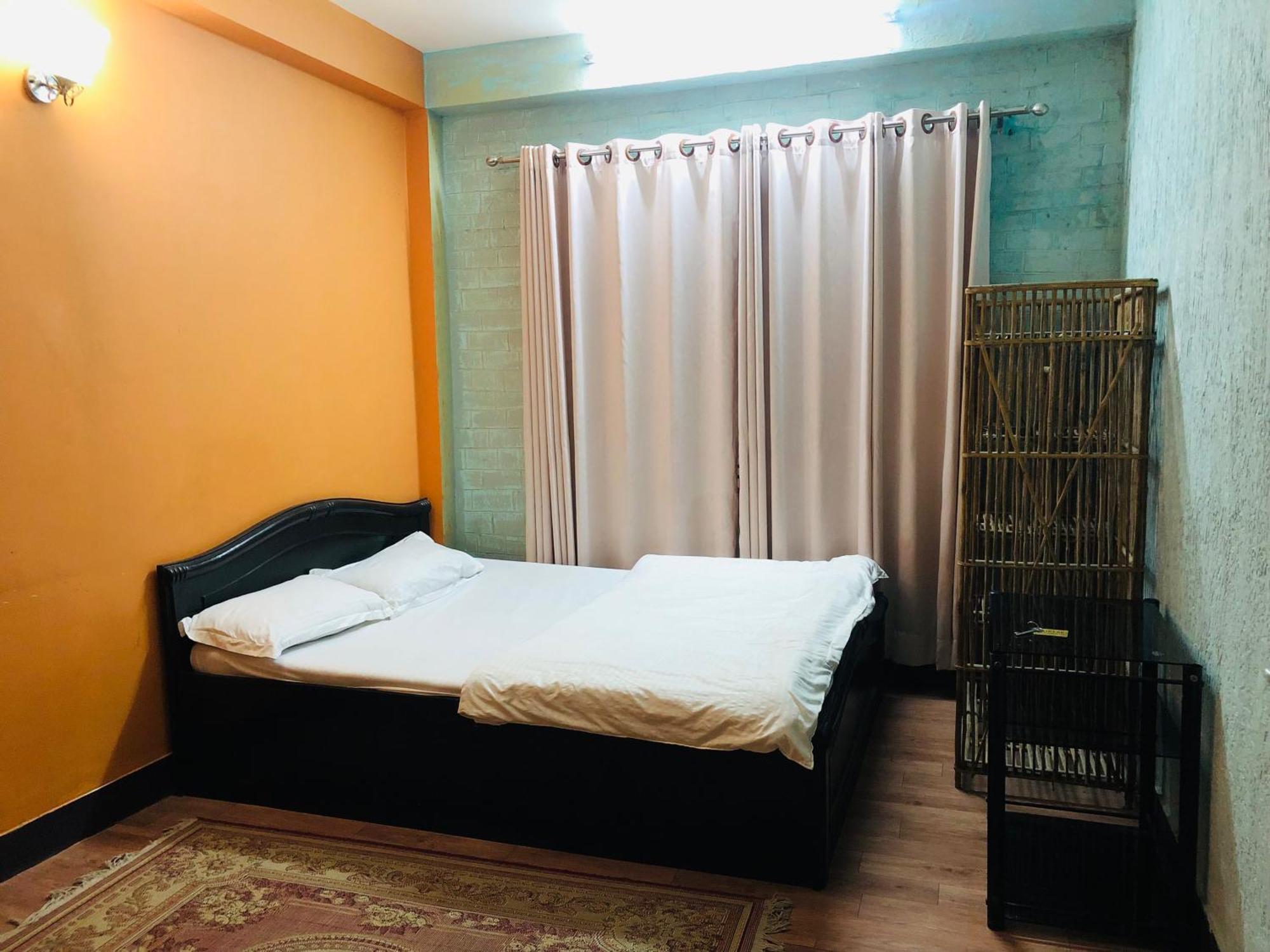 Sara'S Backpackers Hotel กาฐมาณฑุ ภายนอก รูปภาพ